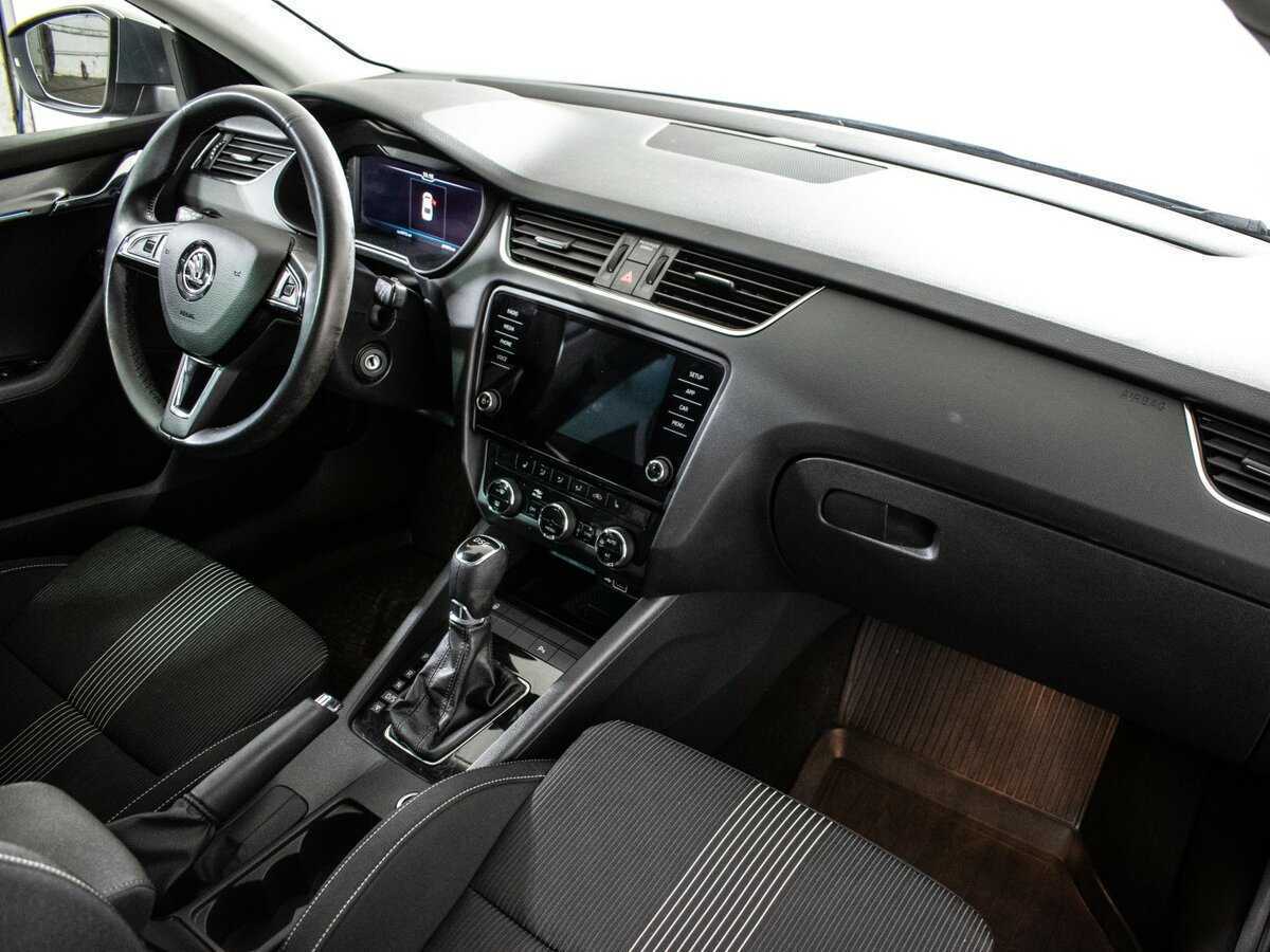 Б/У Шкода Октавия 2019 года. Фото: #4