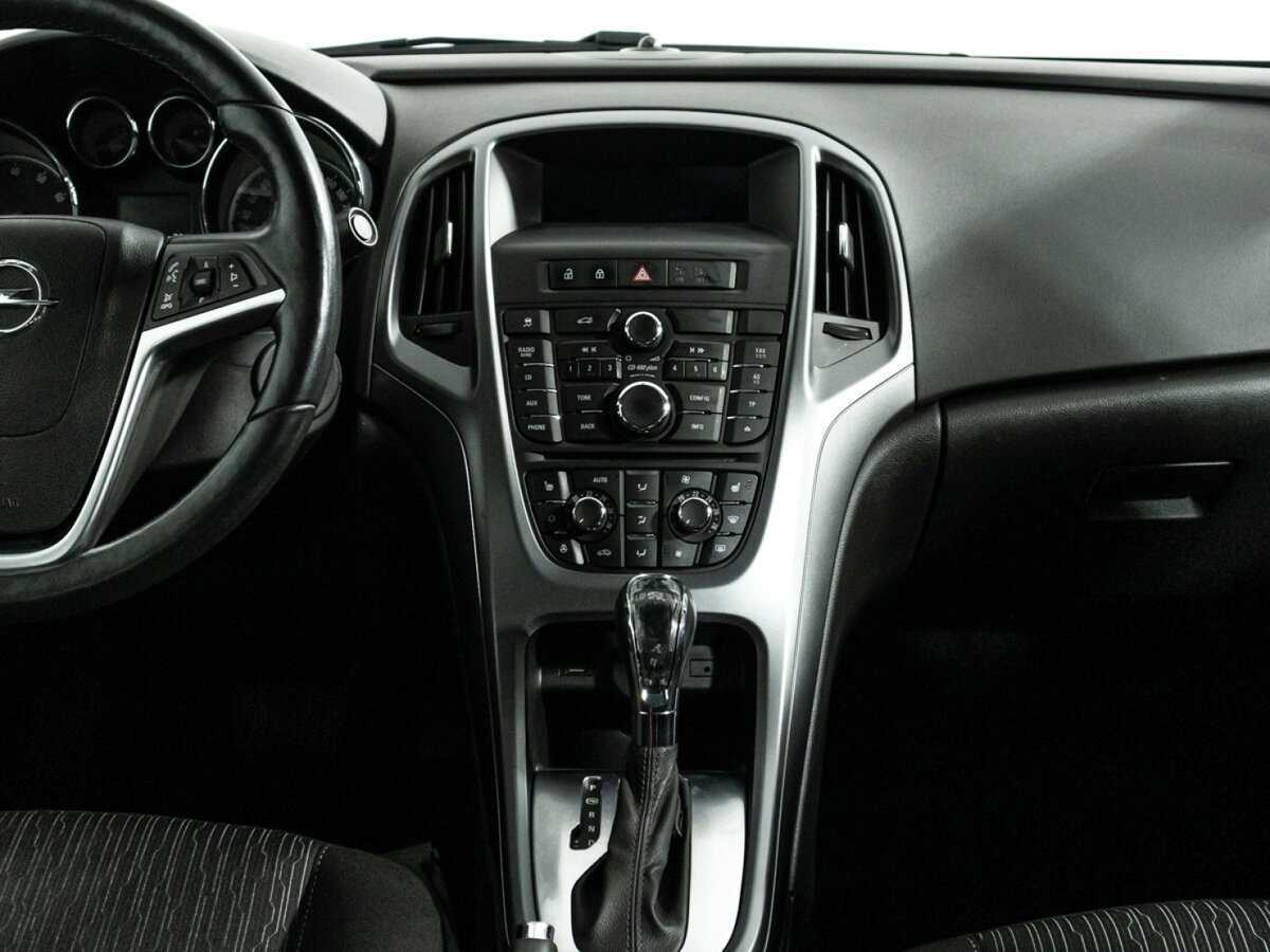 Б/У Опель Астра 2014 года. Фото: #13