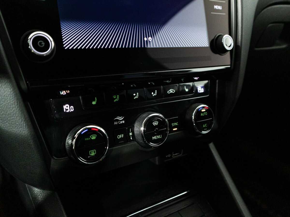 Б/У Шкода Октавия 2020 года. Фото: #18