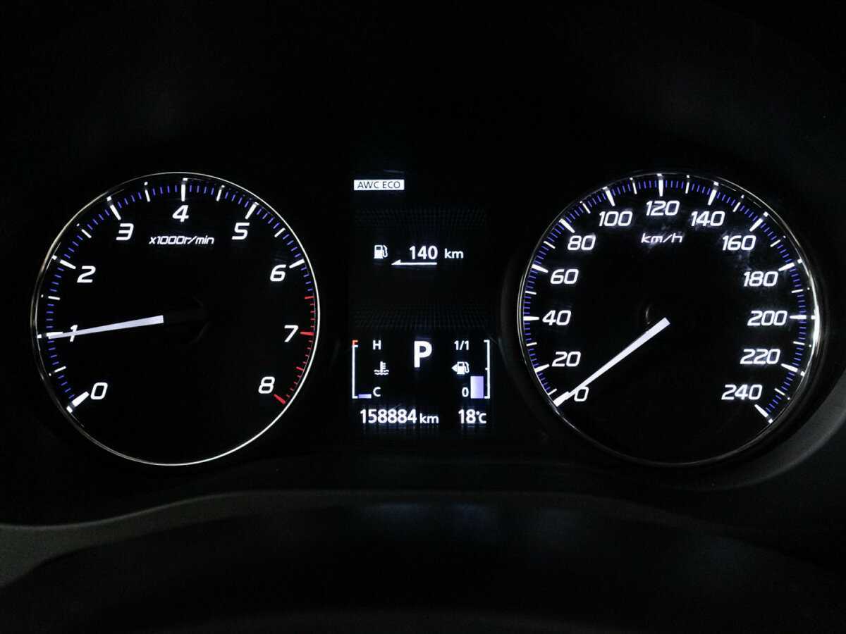 Б/У Митсубиши Оутлэндер 2021 года. Фото: #11