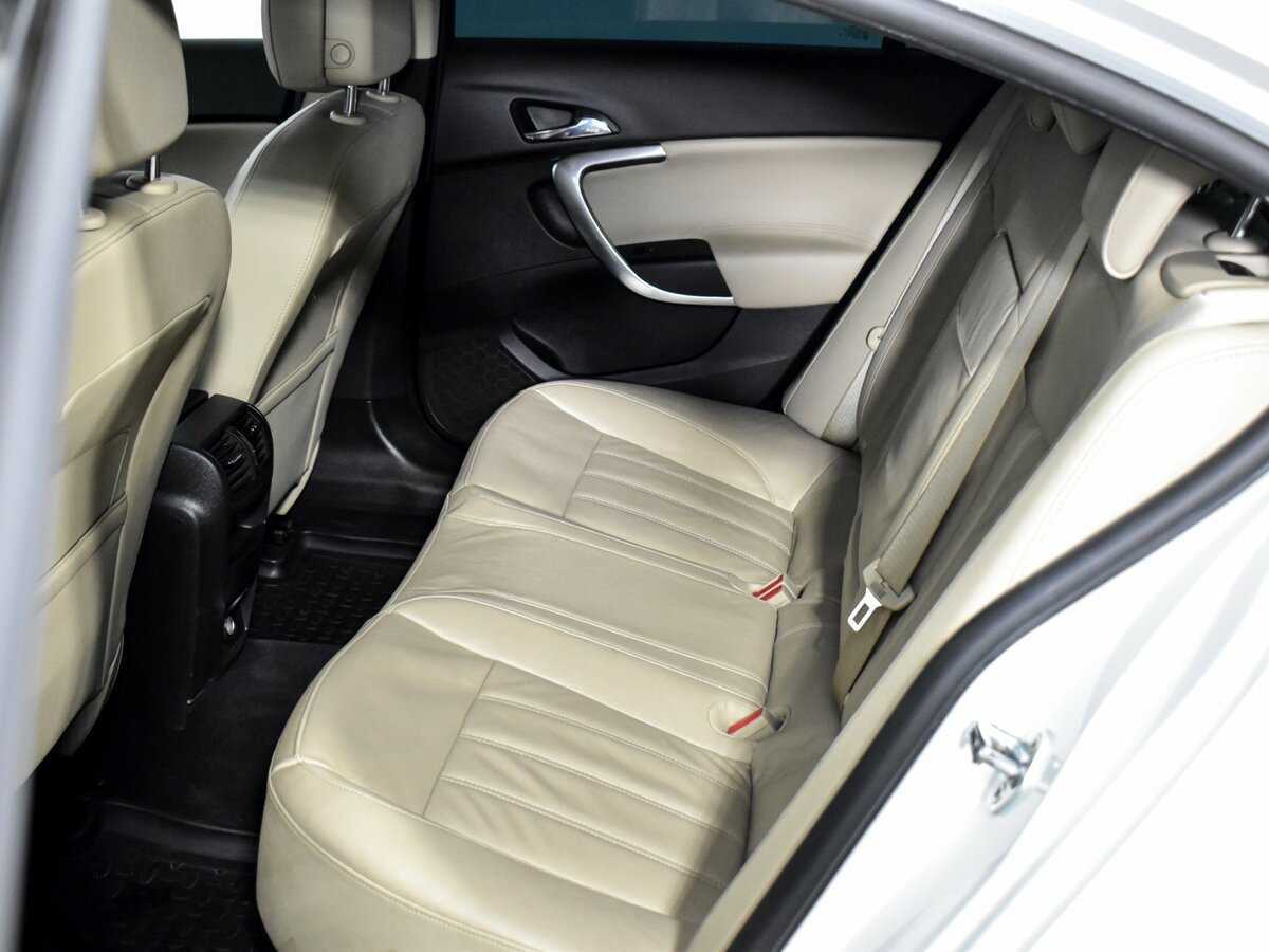 Б/У Опель Инсигния 2014 года. Фото: #9