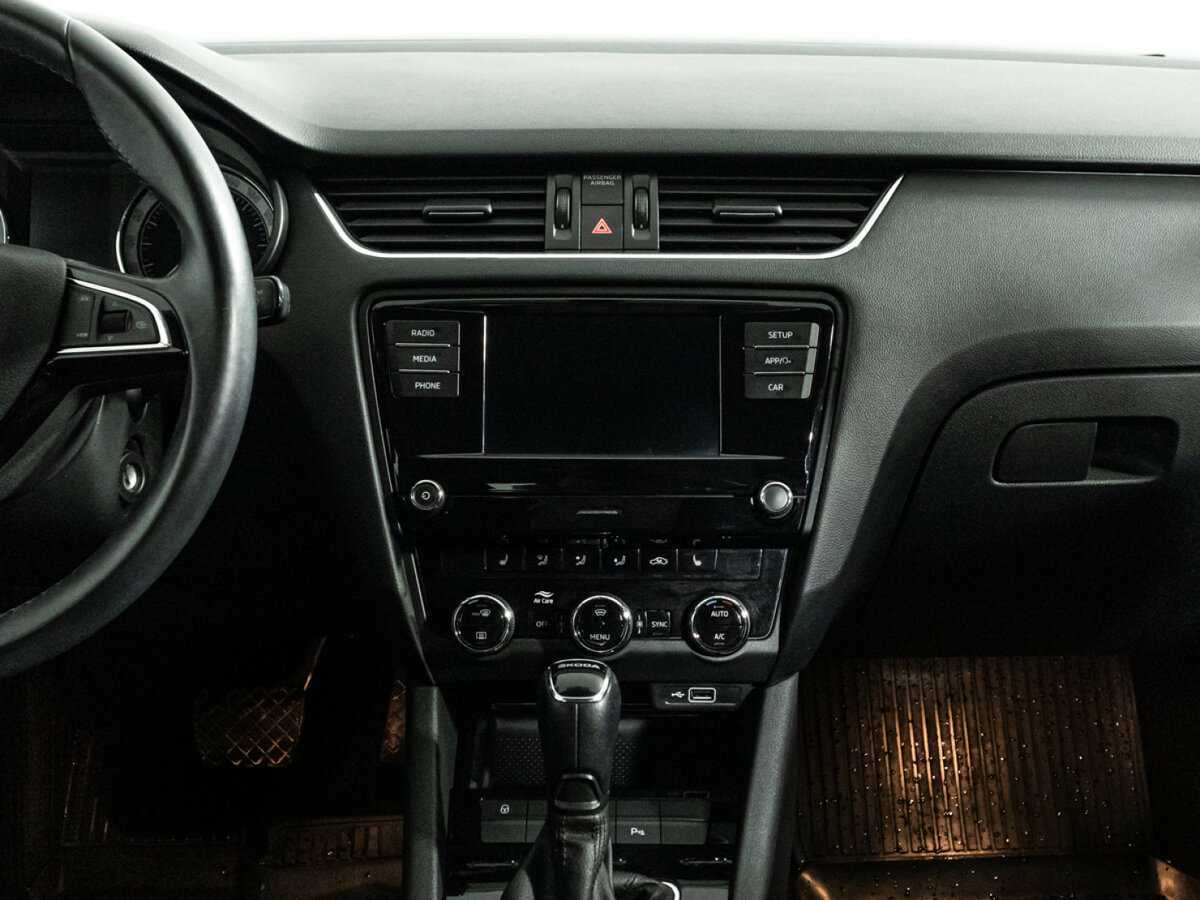 Б/У Шкода Октавия 2019 года. Фото: #13