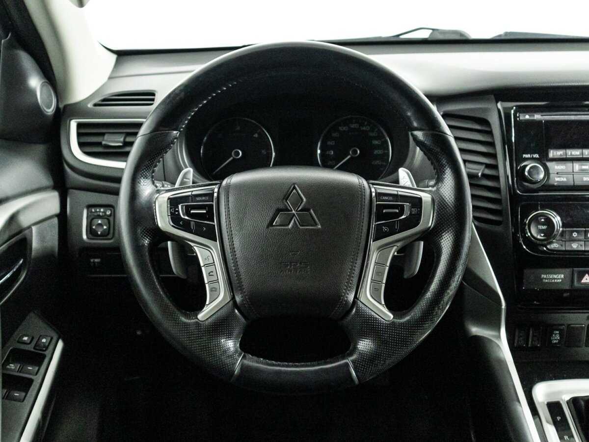 Mitsubishi Pajero Sport 2018 года с пробегом. Фото: #16