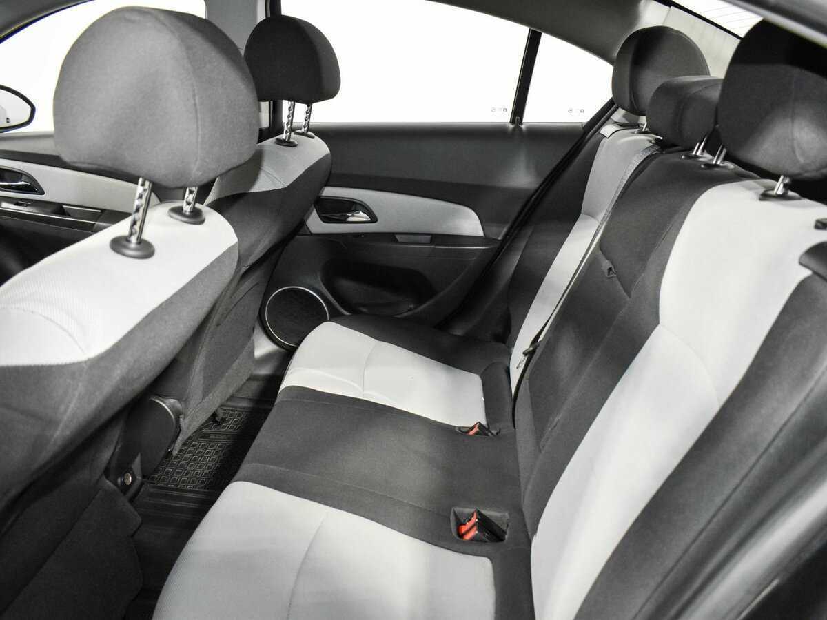 Б/У Шевроле Круз 2013 года. Фото: #11