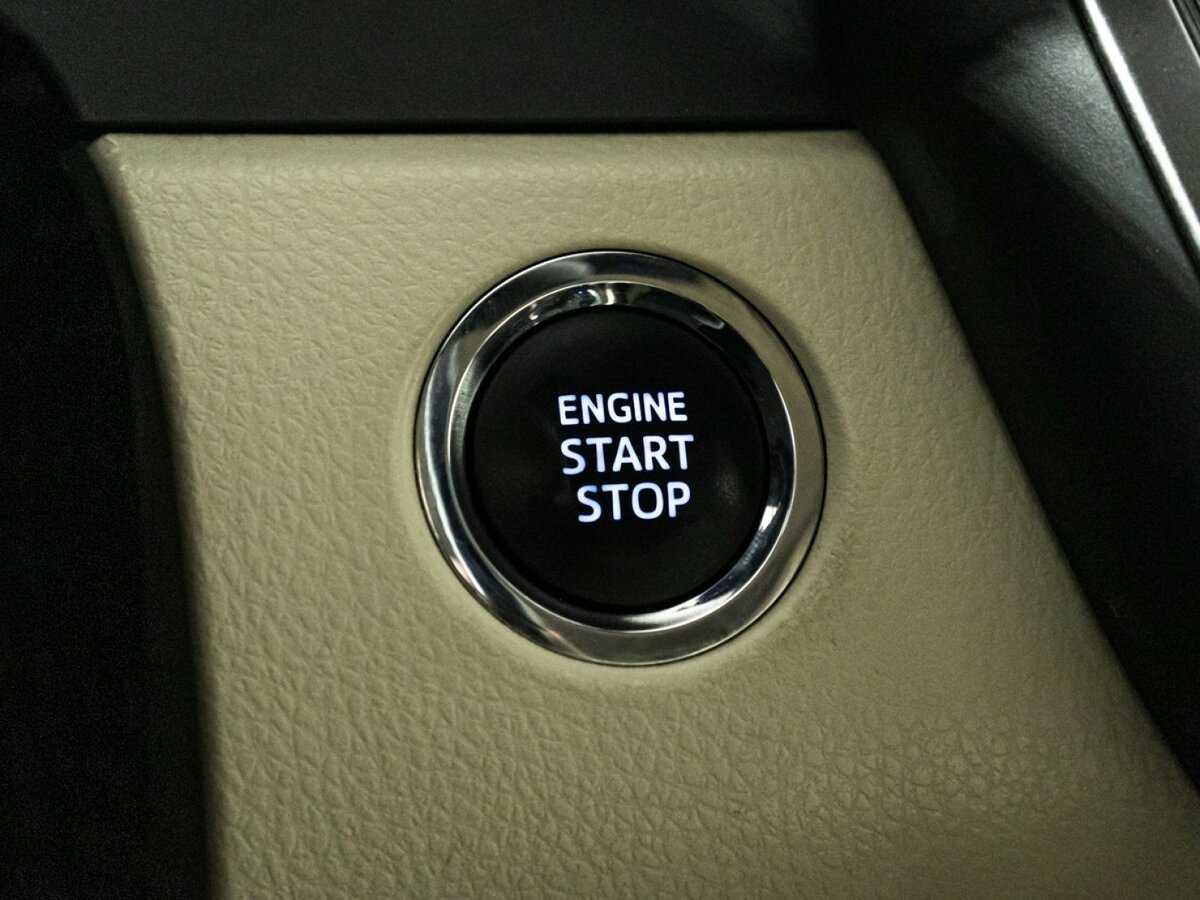 Toyota Camry 2018 года с пробегом. Фото: #21