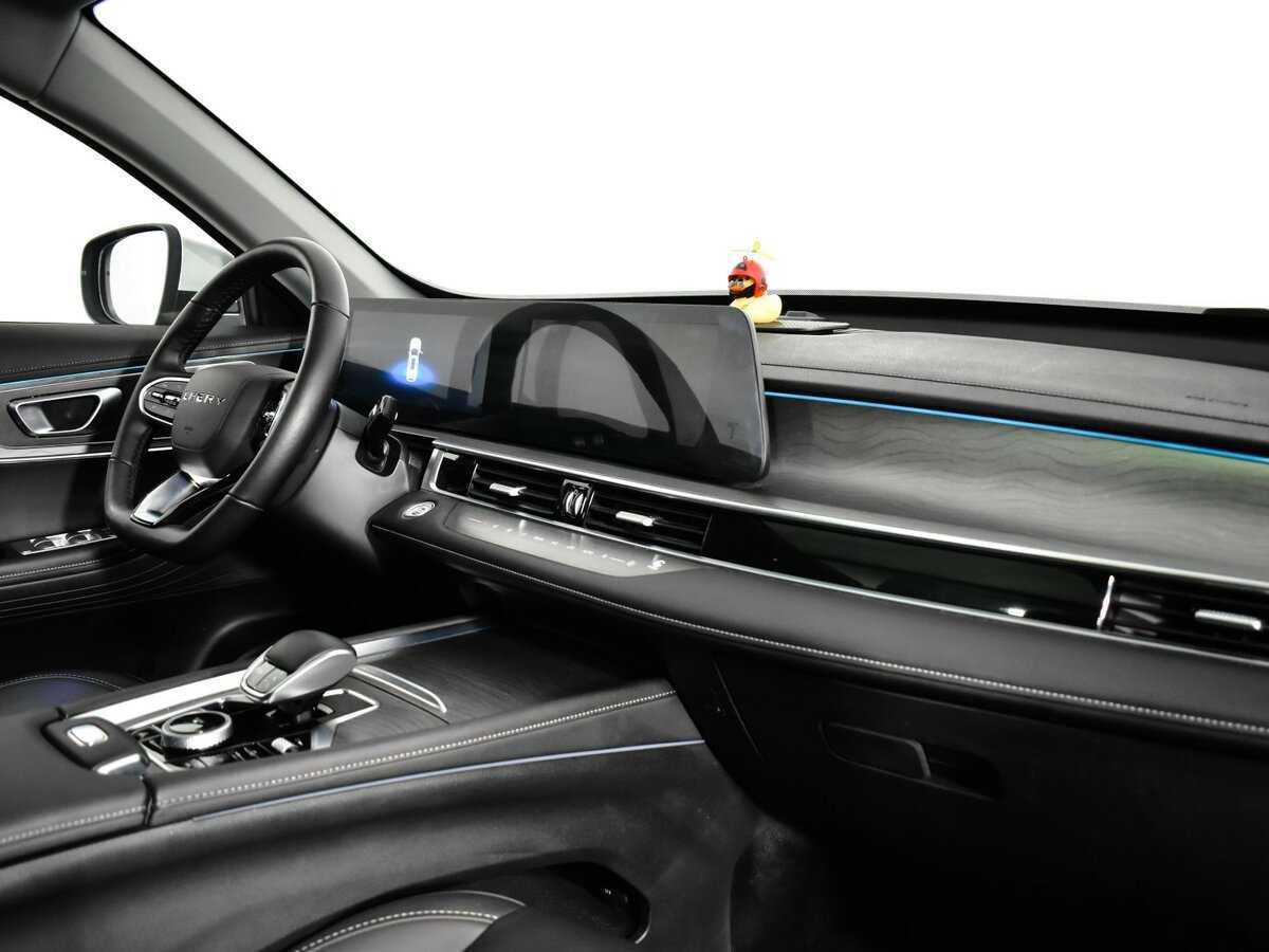 Chery Tiggo 8 Pro Max 2023 года с пробегом. Фото: #8