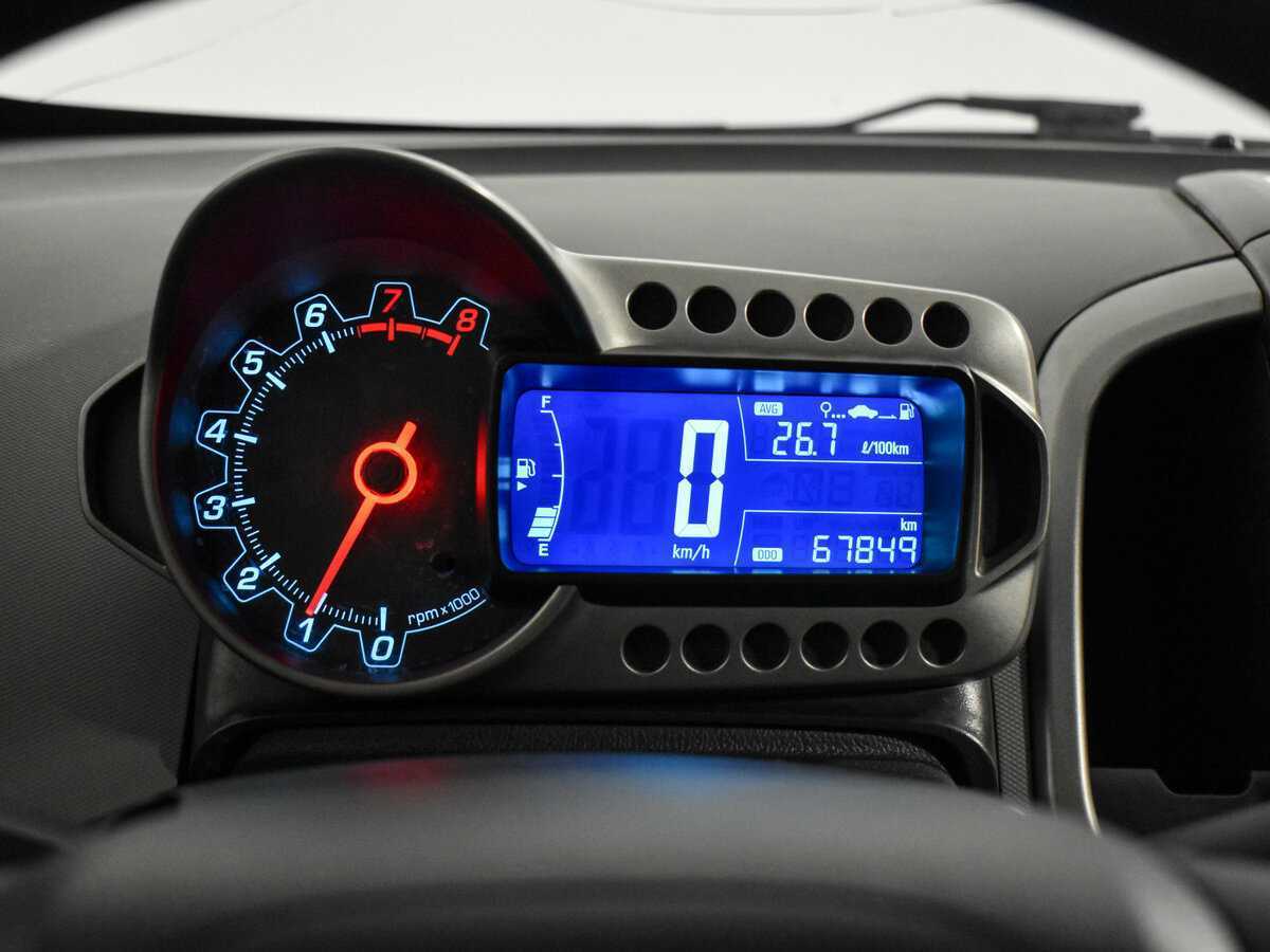 Б/У Шевроле Авео 2014 года. Фото: #17