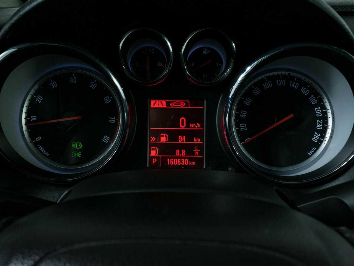 Б/У Опель Астра 2012 года. Фото: #10