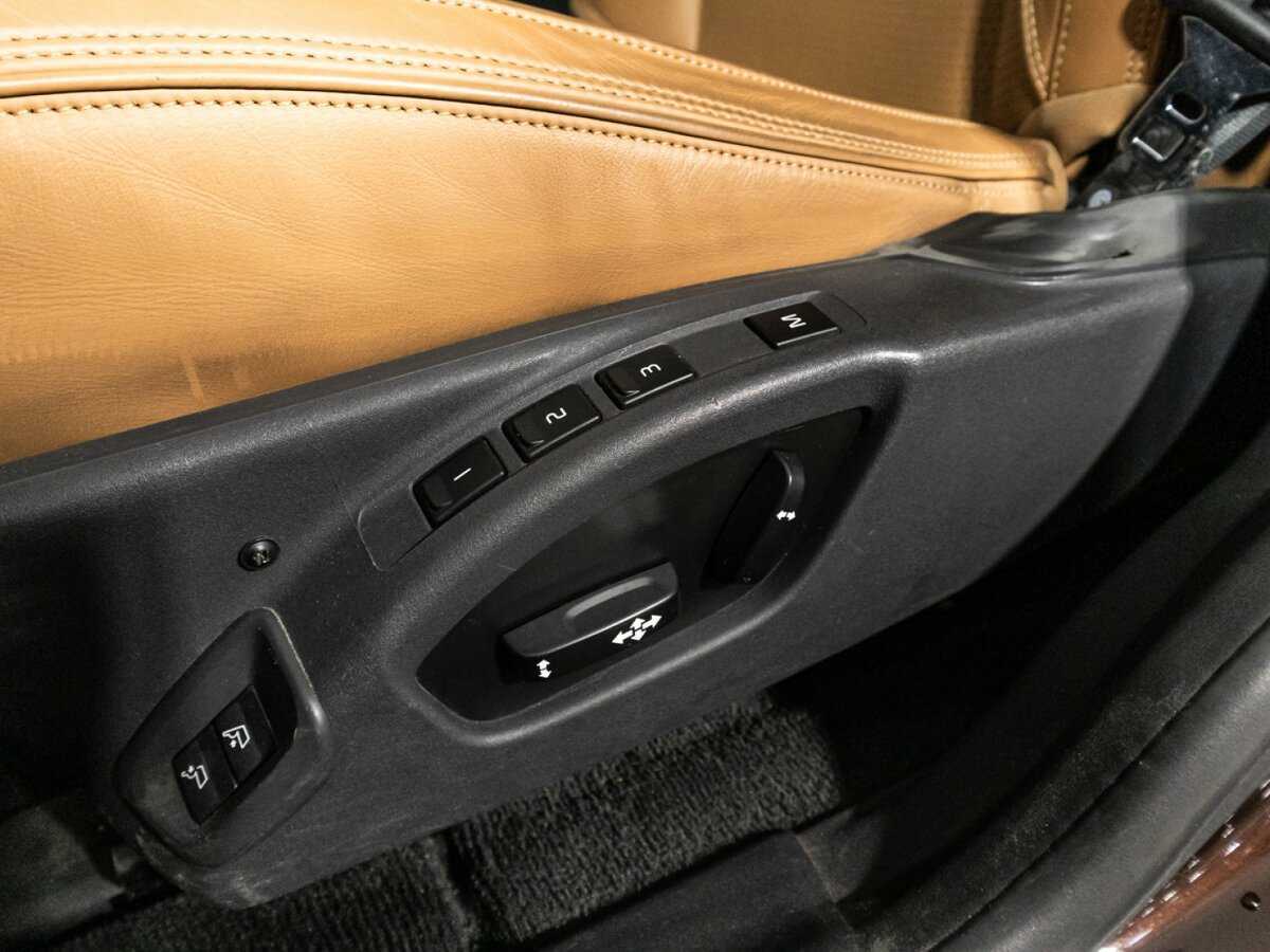 Б/У Вольво ИксЦ60 2014 года. Фото: #16