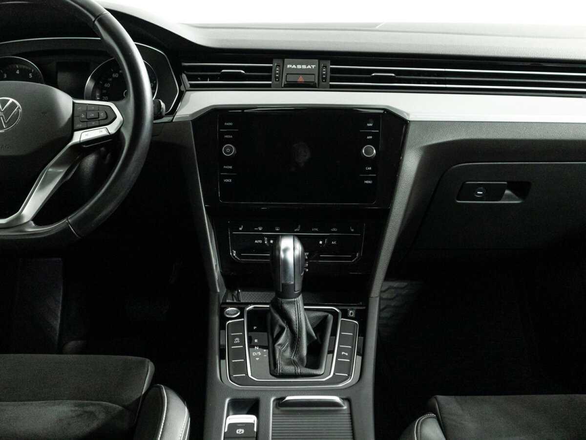 Volkswagen Passat 2020 года с пробегом. Фото: #13
