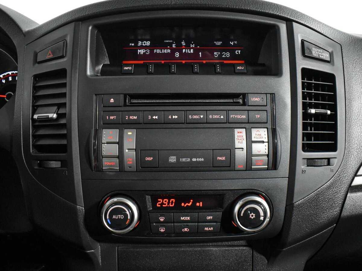 Б/У Митсубиши Паджеро 2013 года. Фото: #13