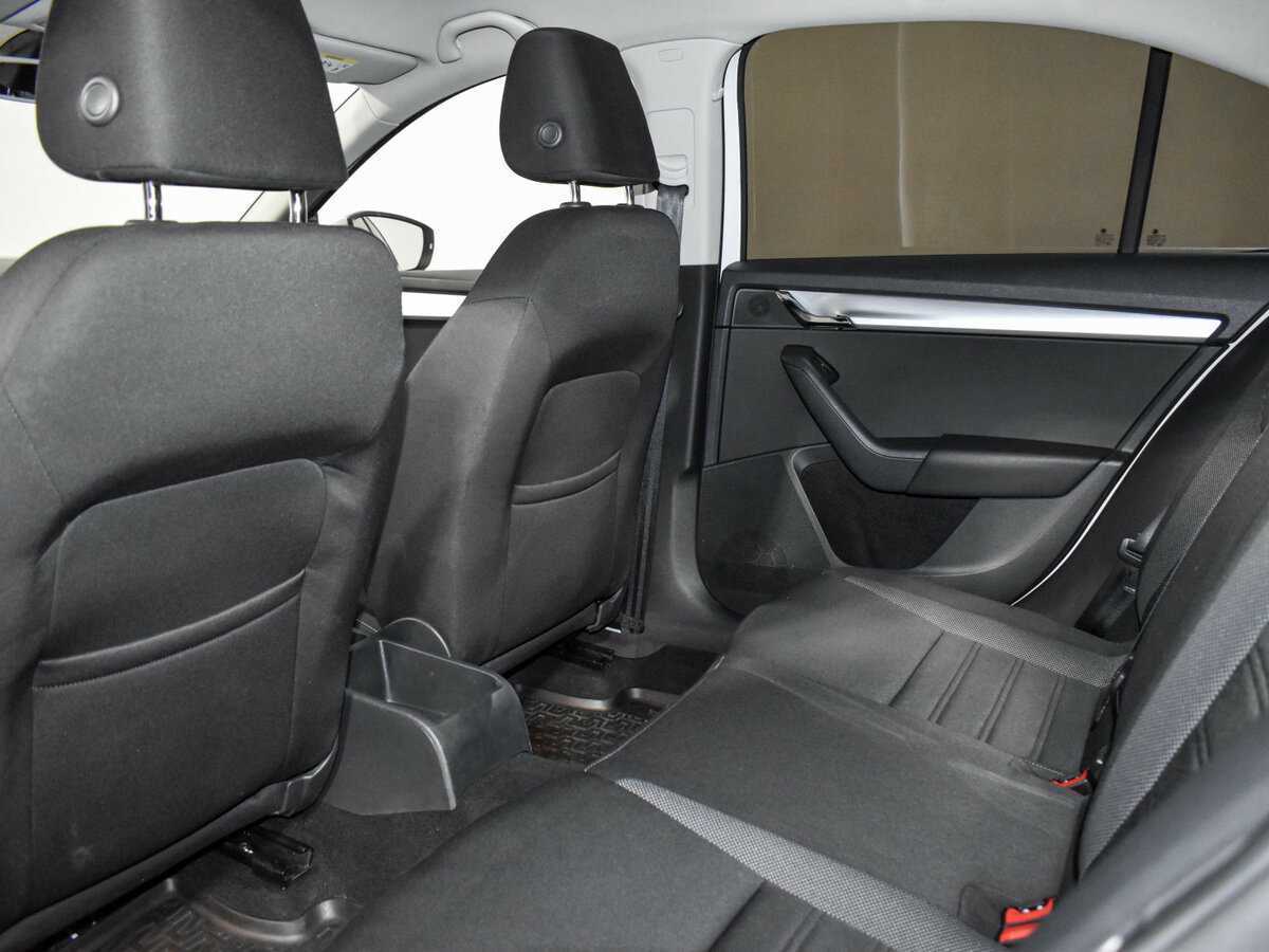 Б/У Шкода Октавия 2018 года. Фото: #9