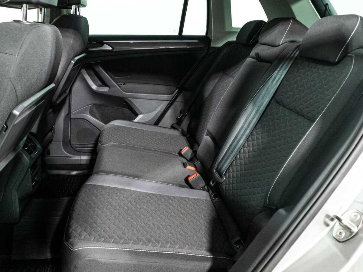 Б/У Фольксваген Тигуан 2018 года. Фото: #9