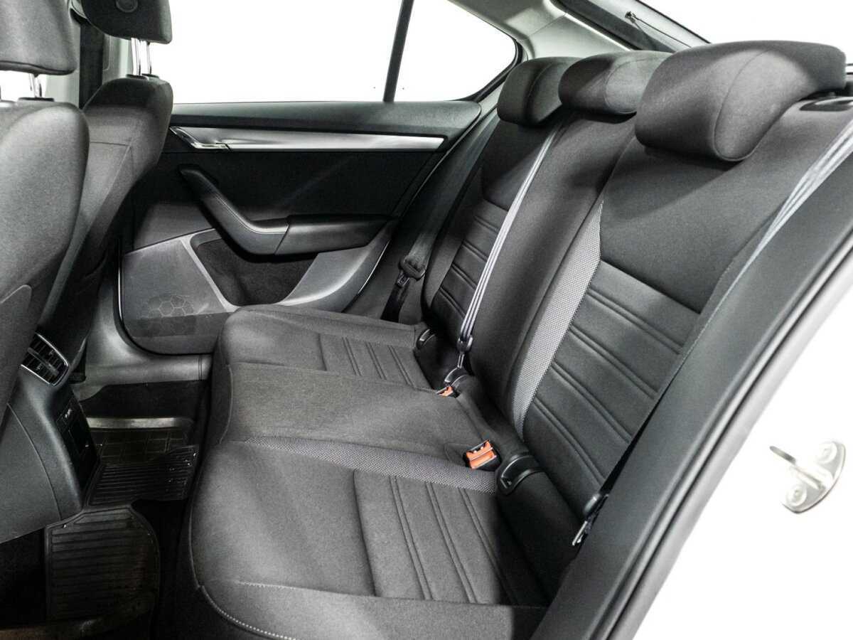 Б/У Шкода Октавия 2020 года. Фото: #9