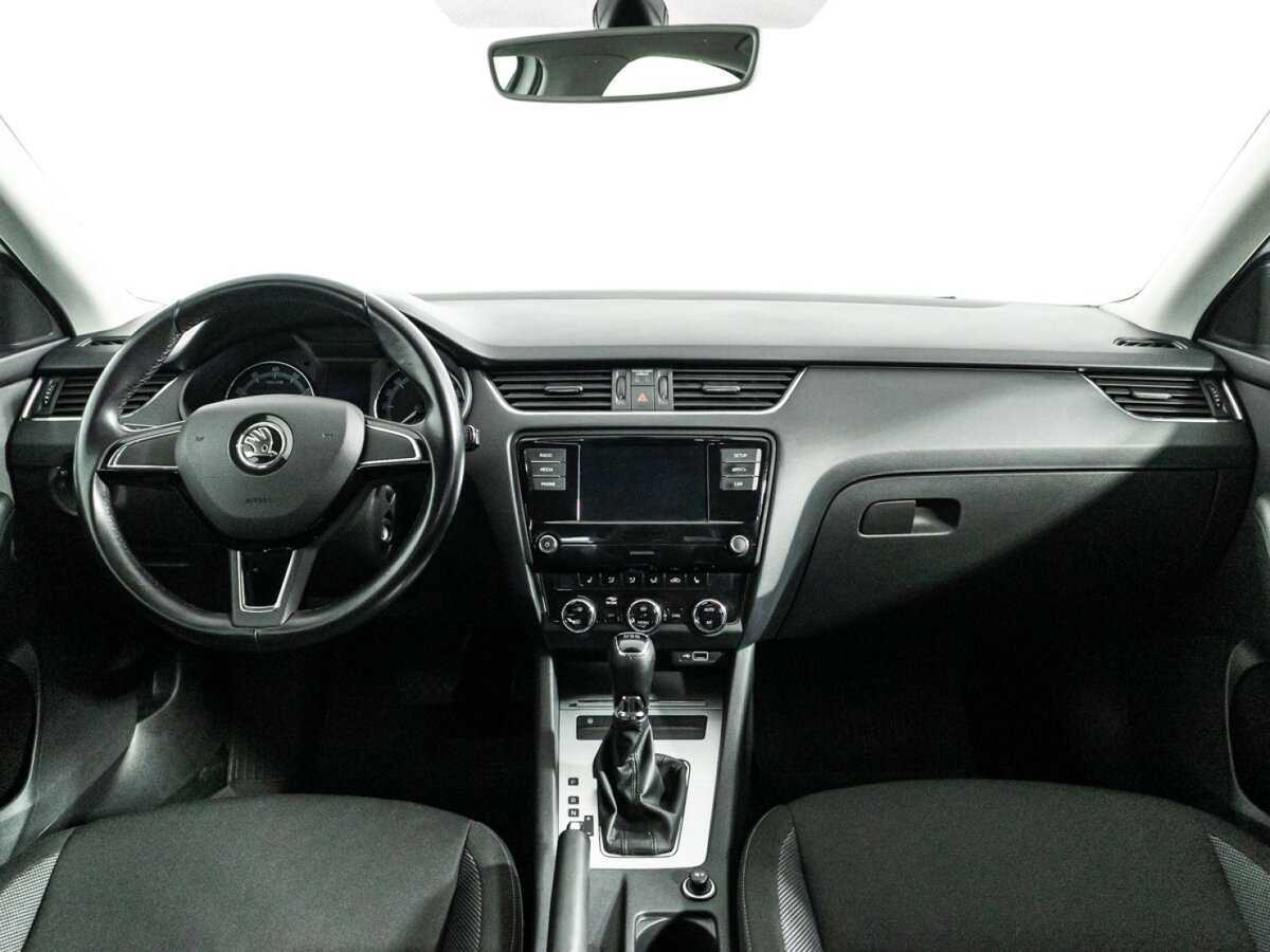 Б/У Шкода Октавия 2020 года. Фото: #12