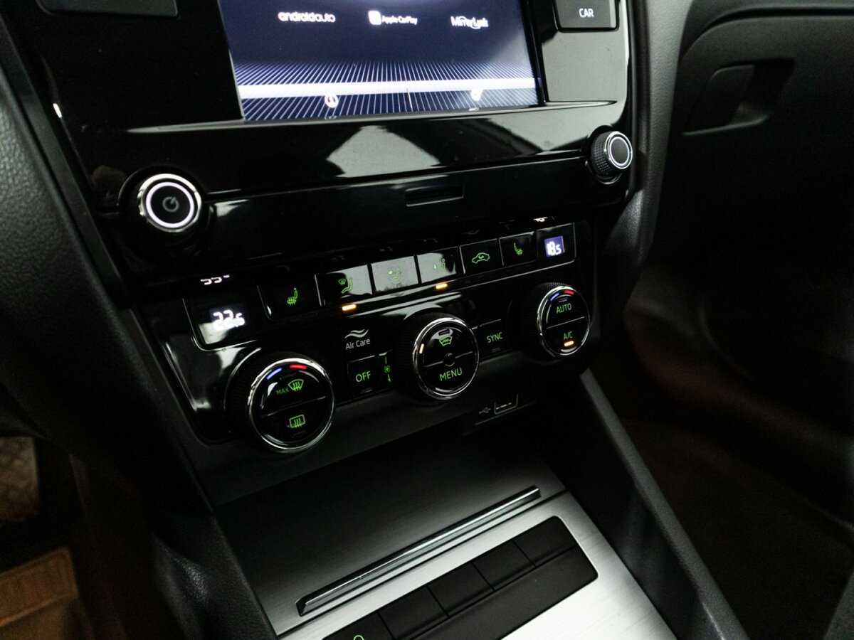 Б/У Шкода Октавия 2020 года. Фото: #17