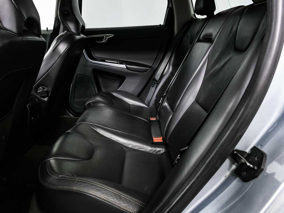 Б/У Вольво ИксЦ60 2012 года. Фото: #13