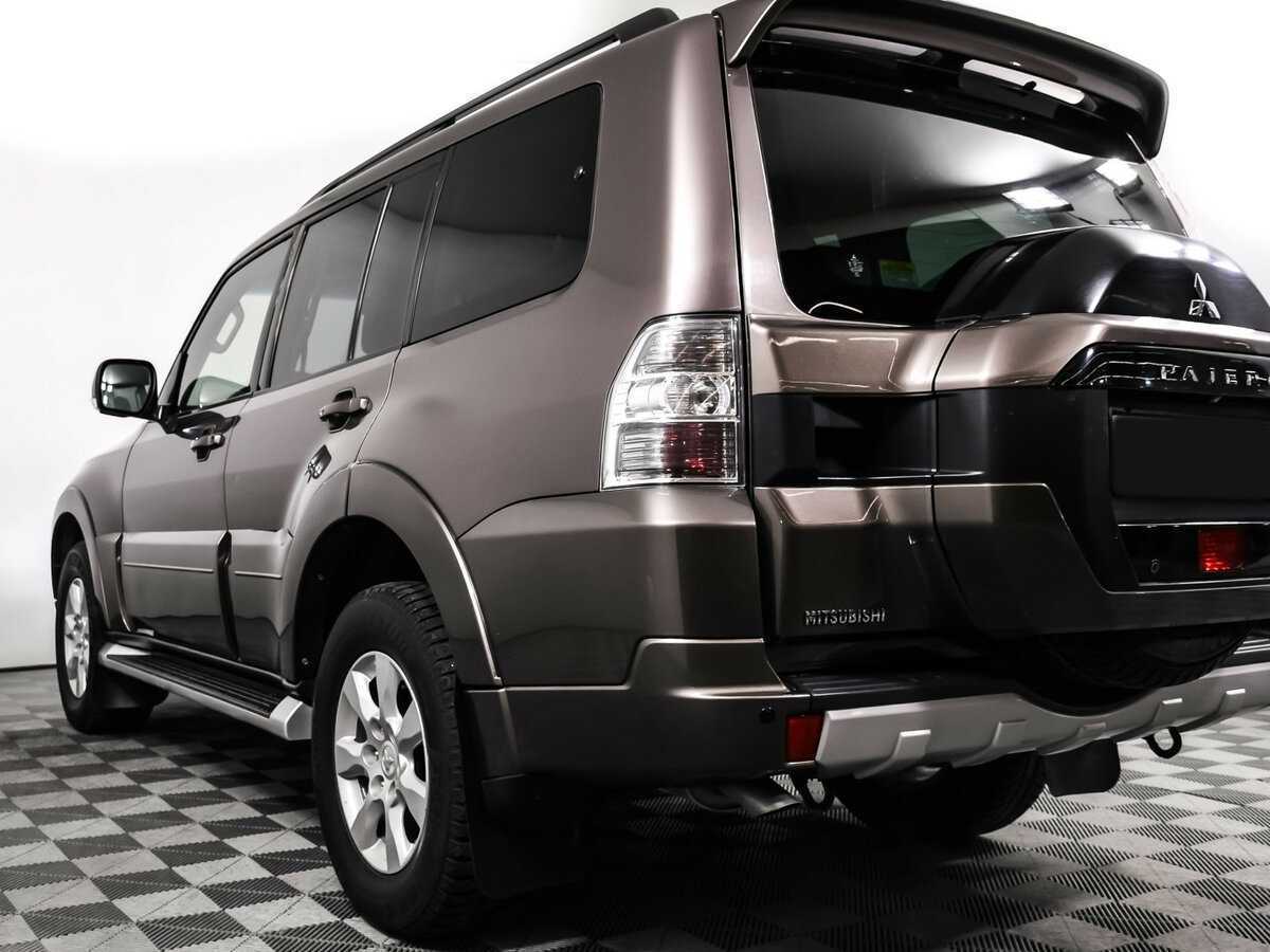 Mitsubishi Pajero 2015 года с пробегом. Фото: #15