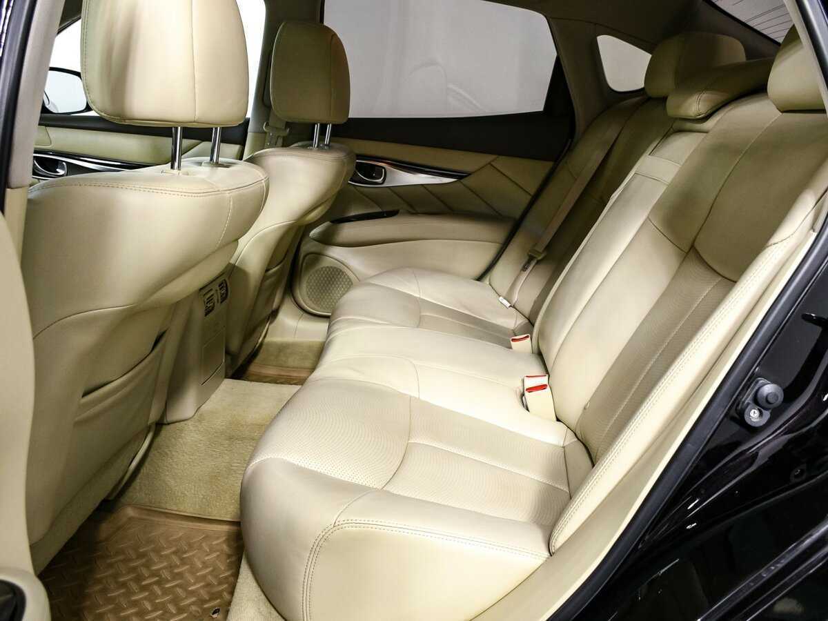 Infiniti Q70 2016 года с пробегом. Фото: #9