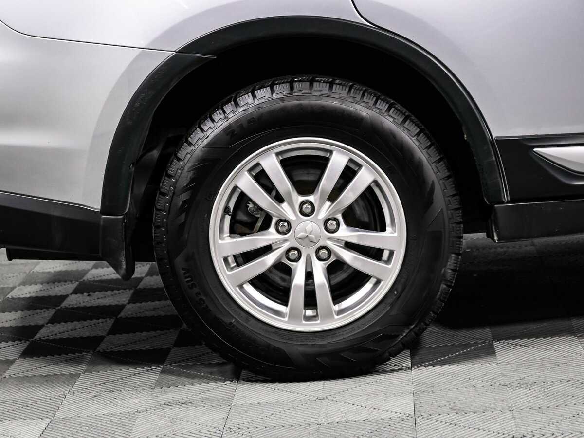 Б/У Митсубиши Оутлэндер 2018 года. Фото: #13