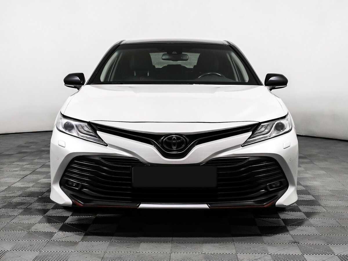 Toyota Camry 2020 года с пробегом. Фото: #1