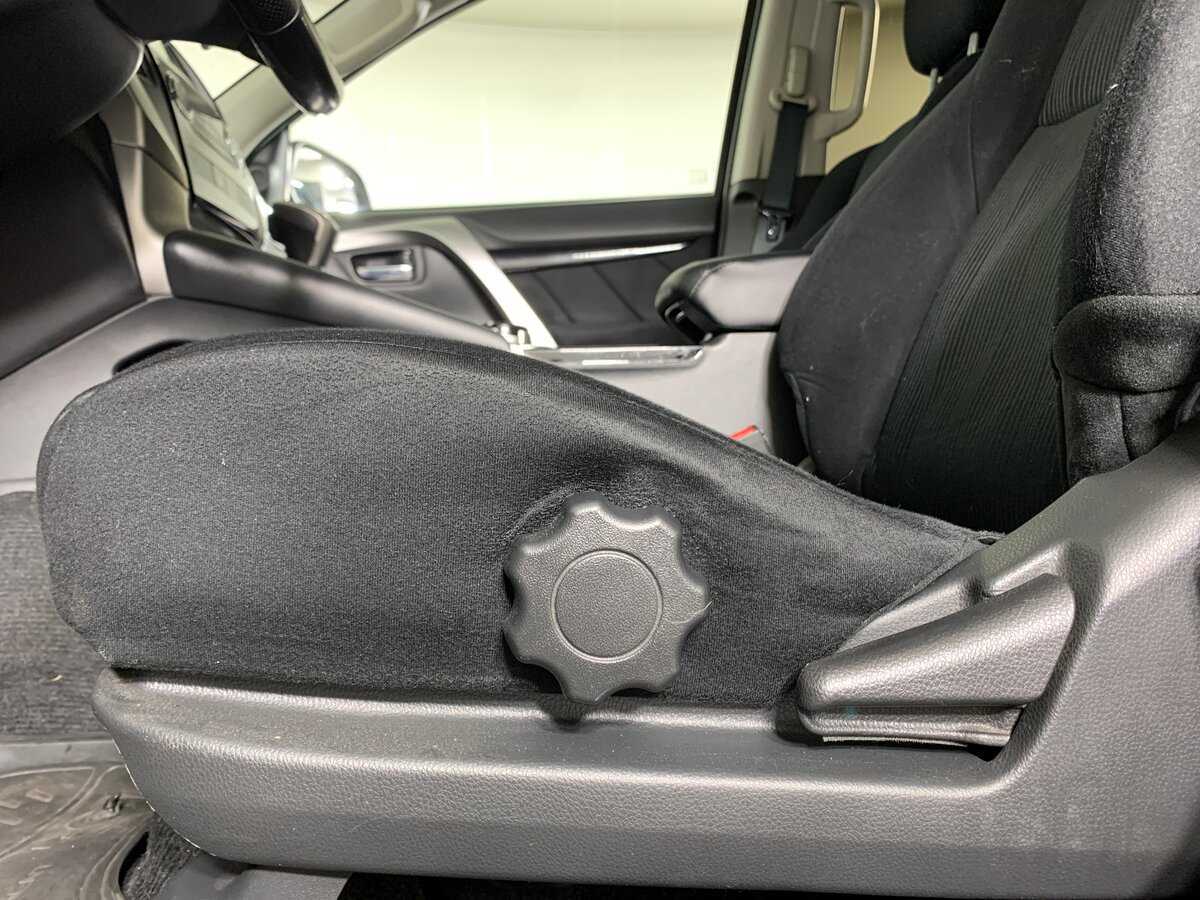 Mitsubishi Pajero Sport 2018 года с пробегом. Фото: #16