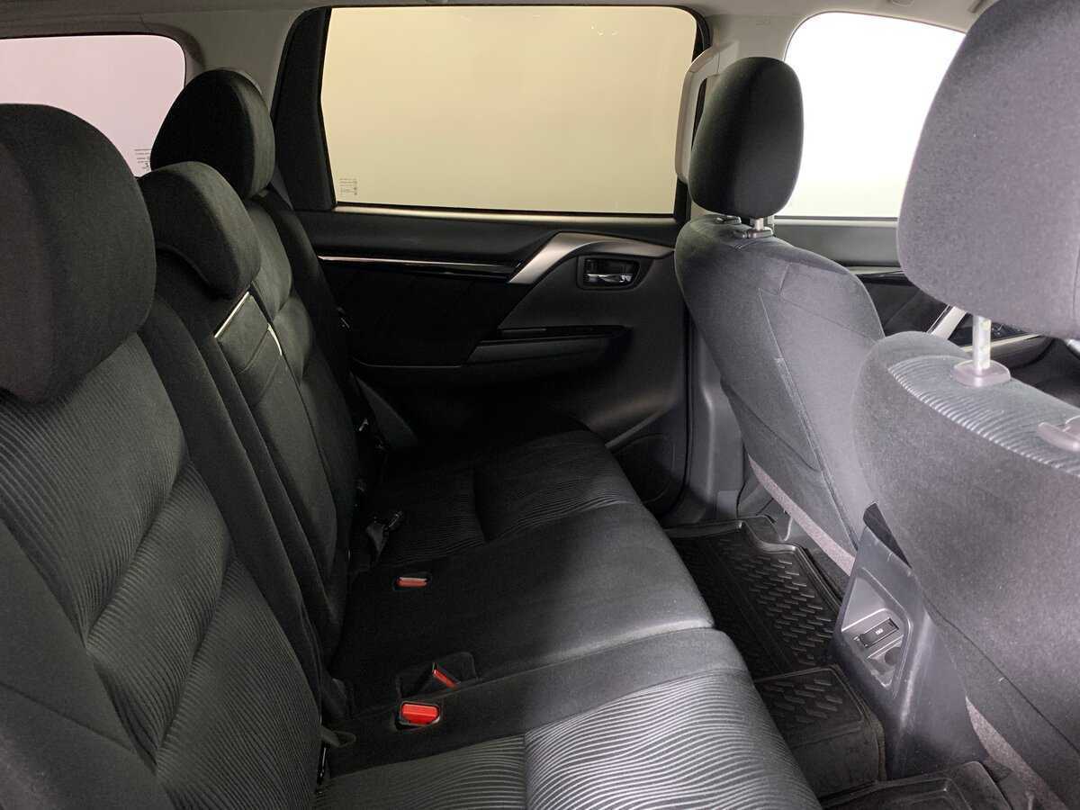 Mitsubishi Pajero Sport 2018 года с пробегом. Фото: #17