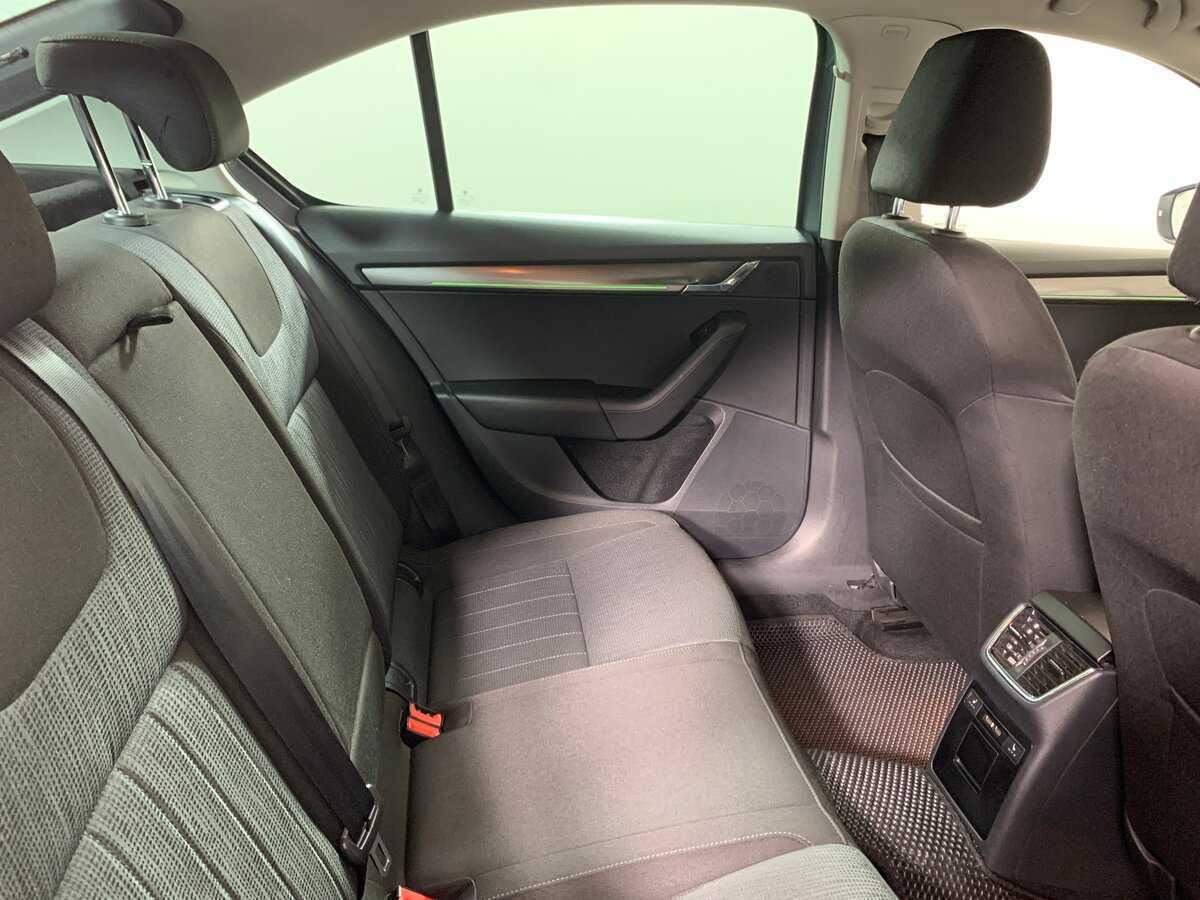 Skoda Octavia 2018 года с пробегом. Фото: #17