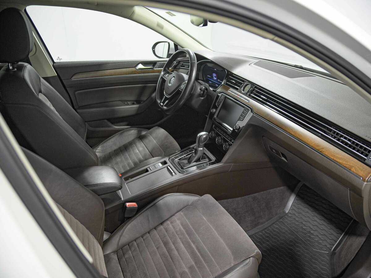 Б/У Фольксваген Пассат 2016 года. Фото: #16