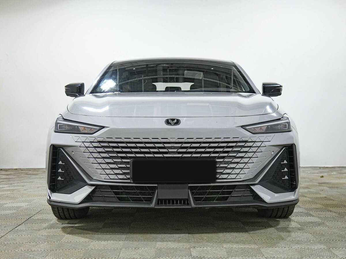 Changan UNI-V 2023 года с пробегом. Фото: #1