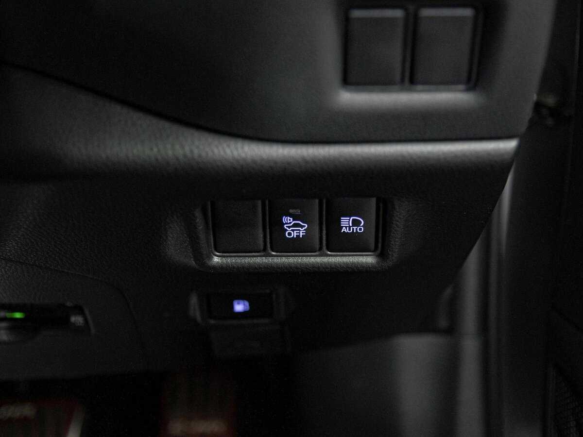 Toyota C-HR 2017 года с пробегом. Фото: #11