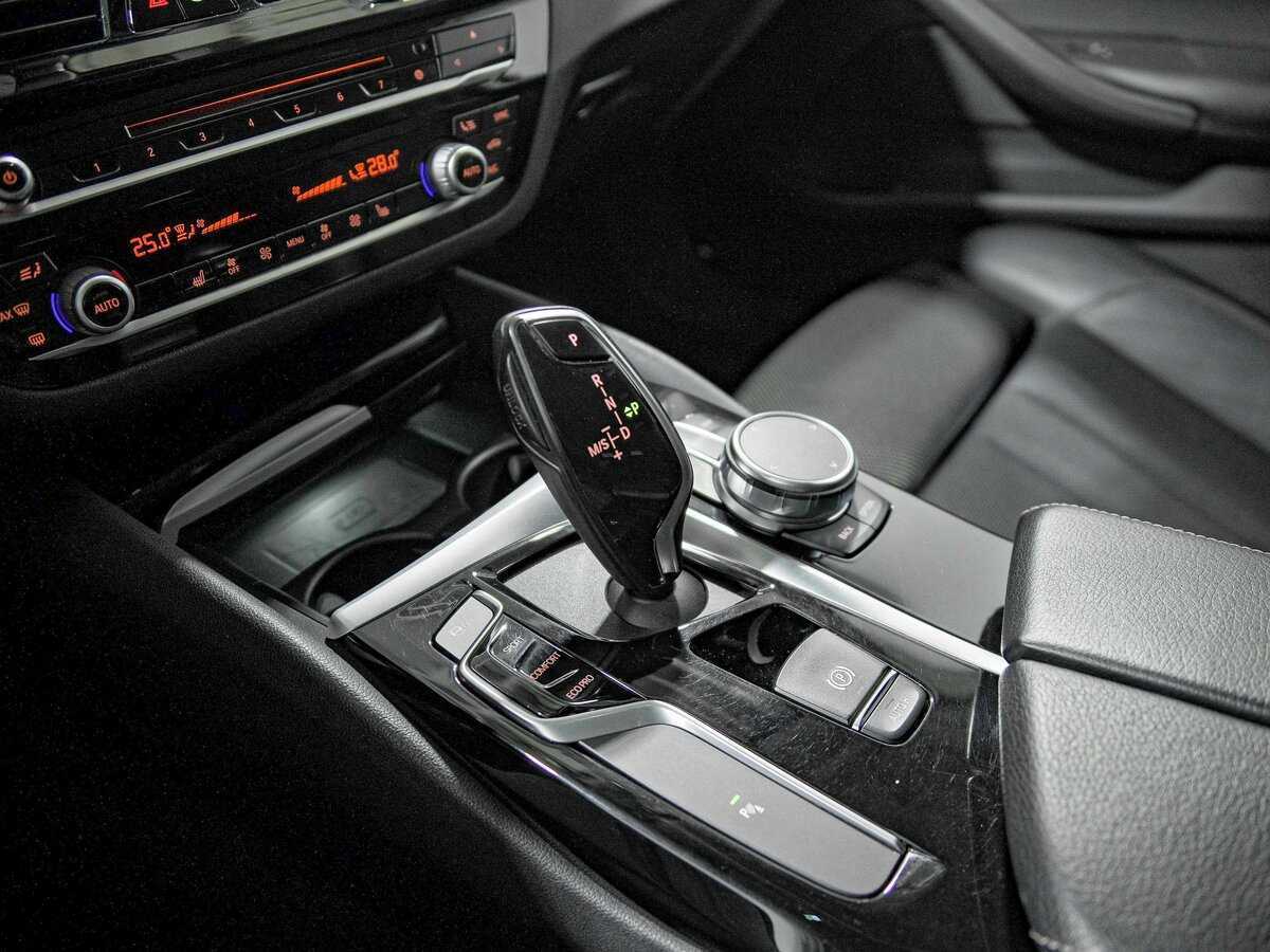 BMW 5 серии 2018 года с пробегом. Фото: #13