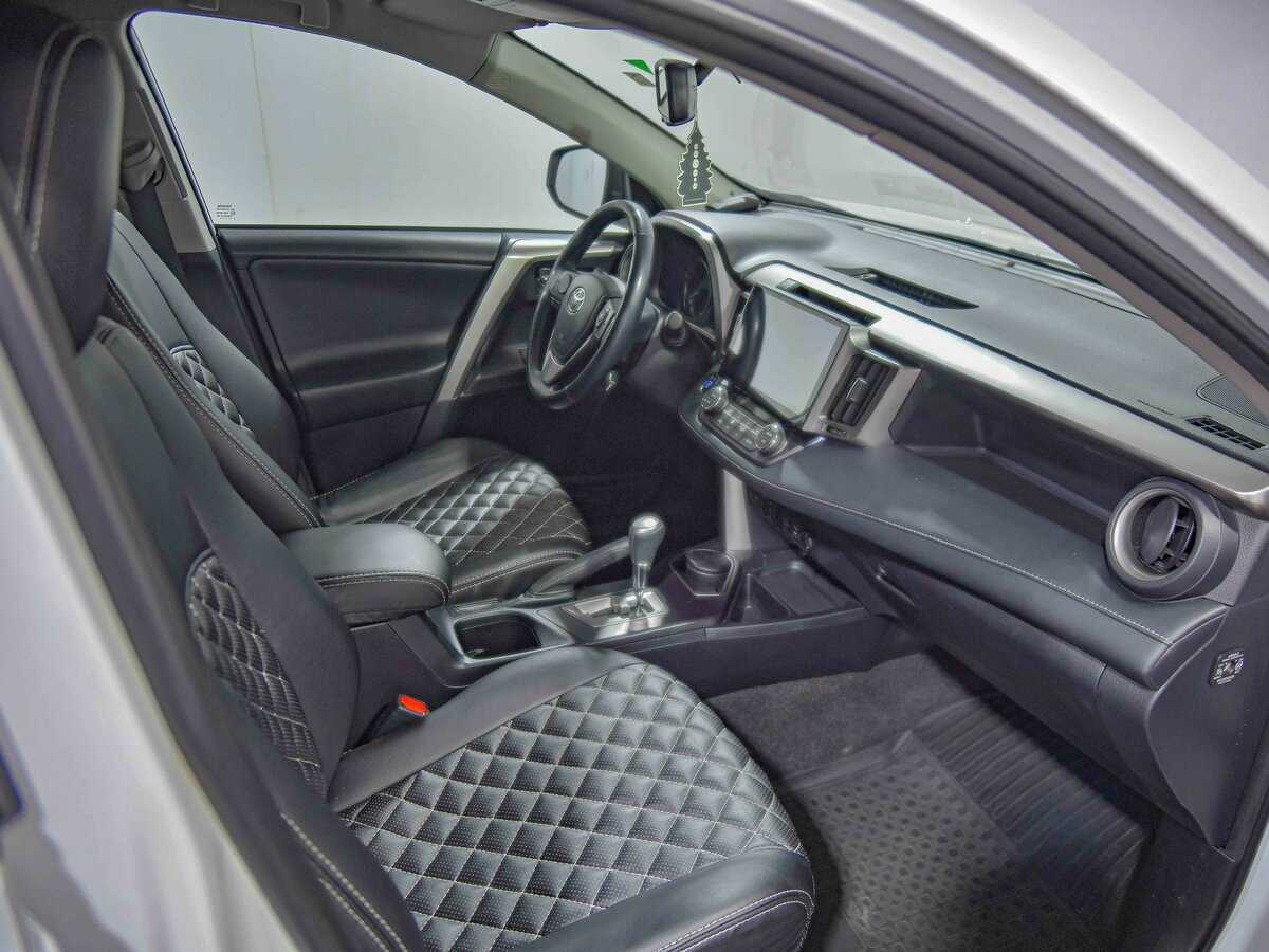 Toyota RAV4 2018 года с пробегом. Фото: #14