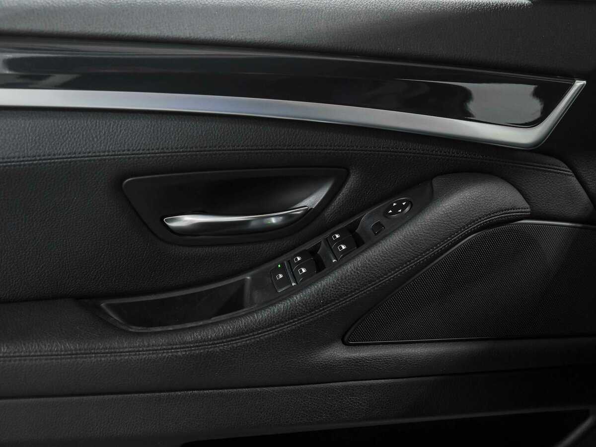 BMW 5 серии 2013 года с пробегом. Фото: #11