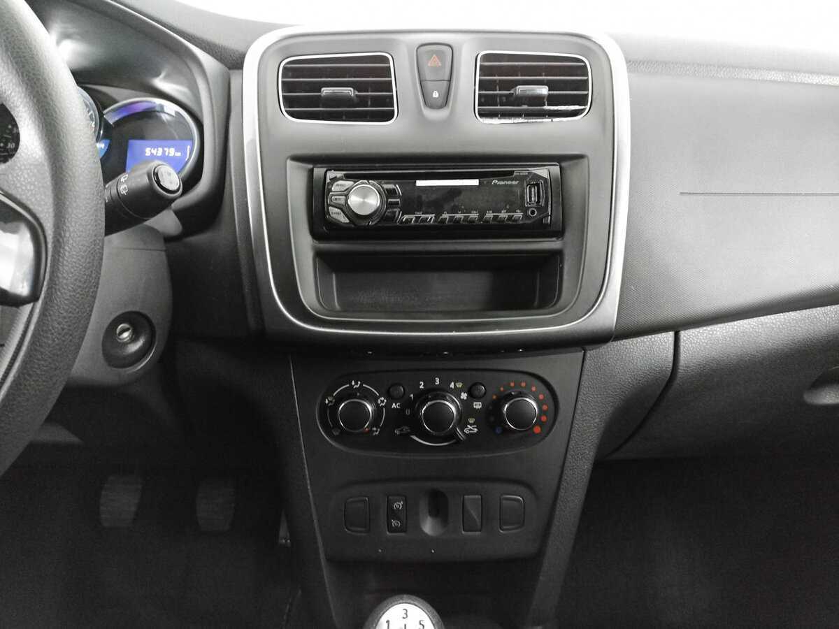 Б/У Рено Сандеро 2014 года. Фото: #13