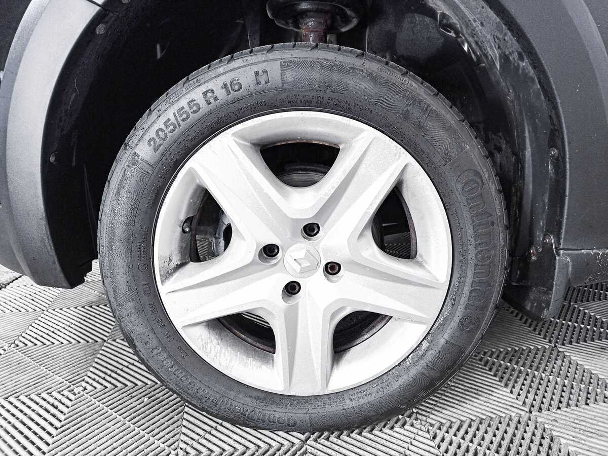 Б/У Рено Сандеро 2014 года. Фото: #16