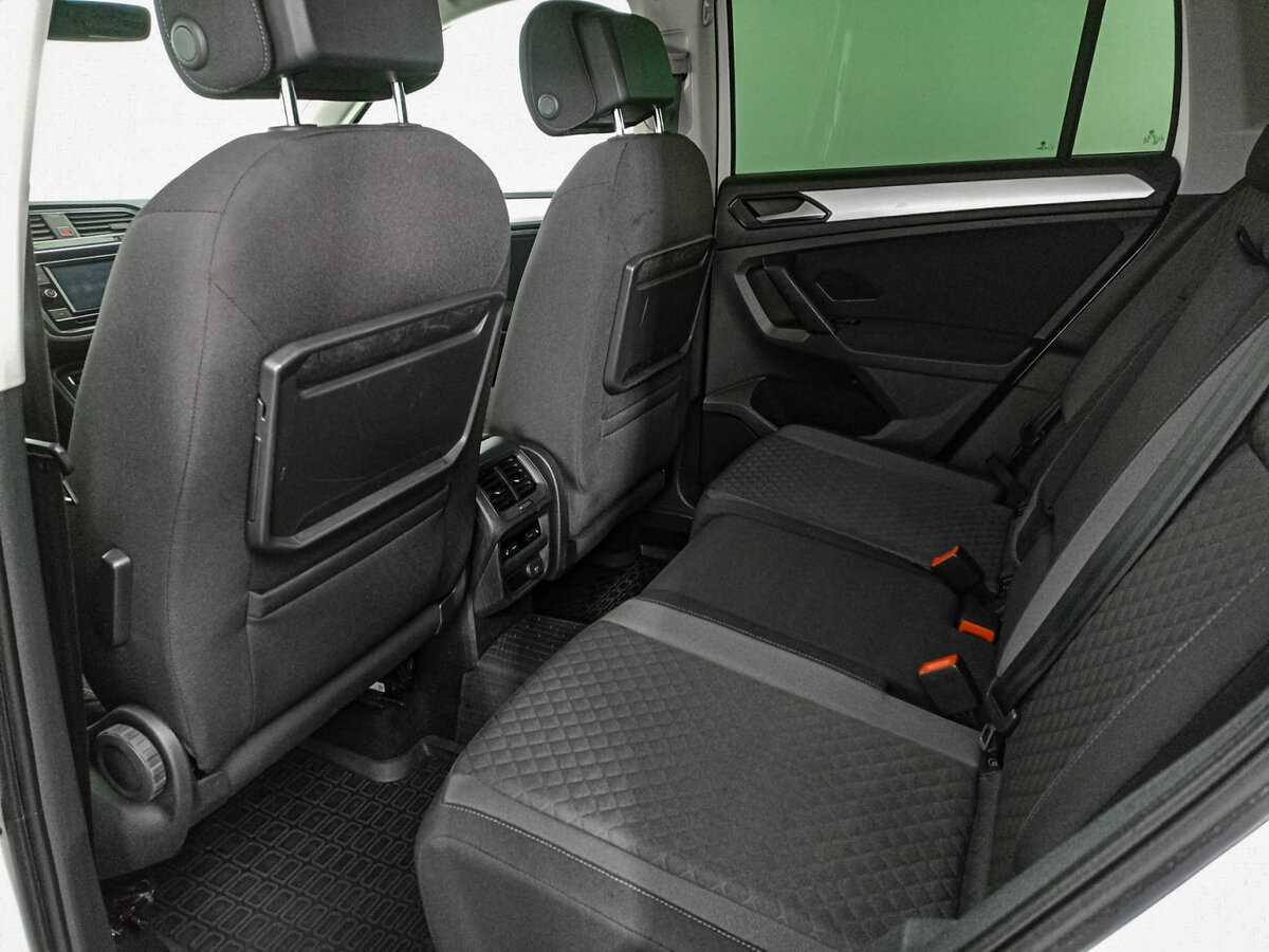 Б/У Фольксваген Тигуан 2018 года. Фото: #9