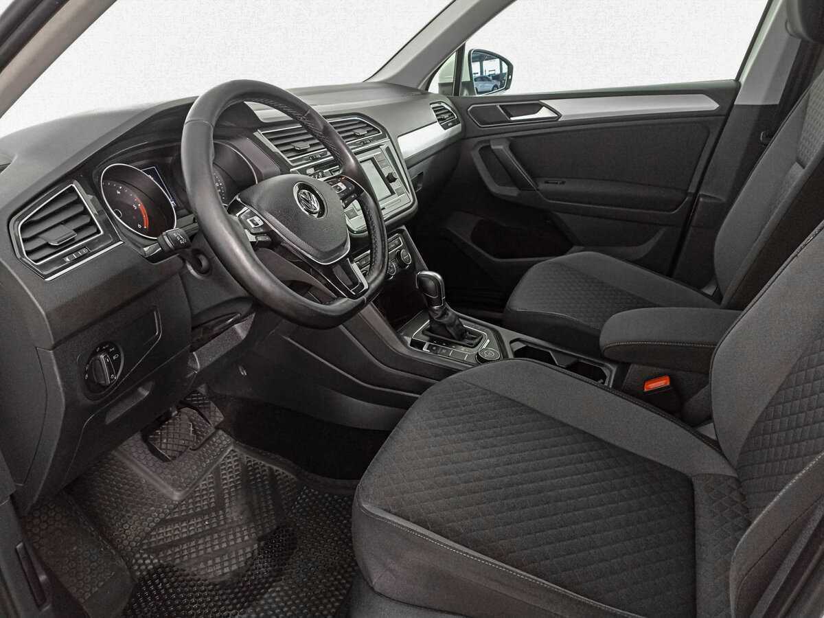 Б/У Фольксваген Тигуан 2018 года. Фото: #13