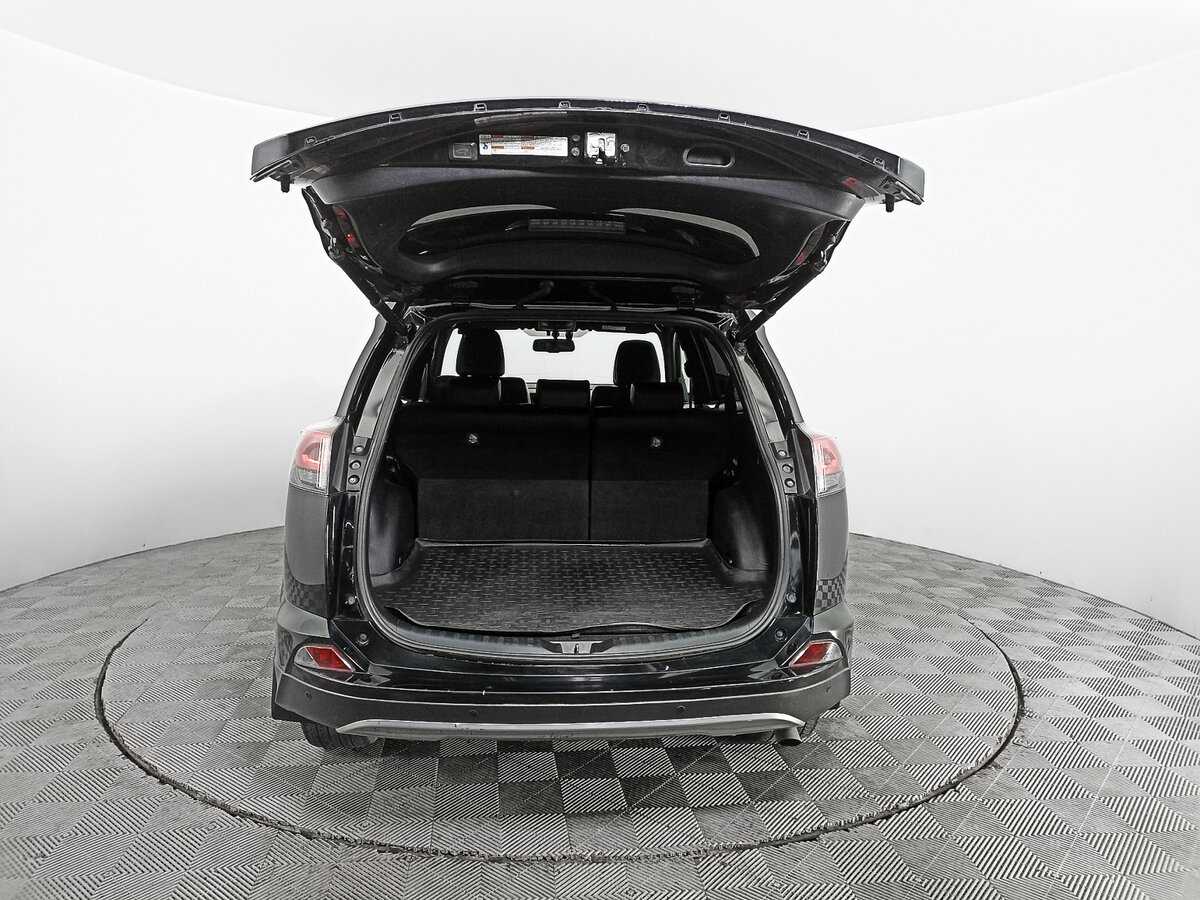 Toyota RAV4 2019 года с пробегом. Фото: #6