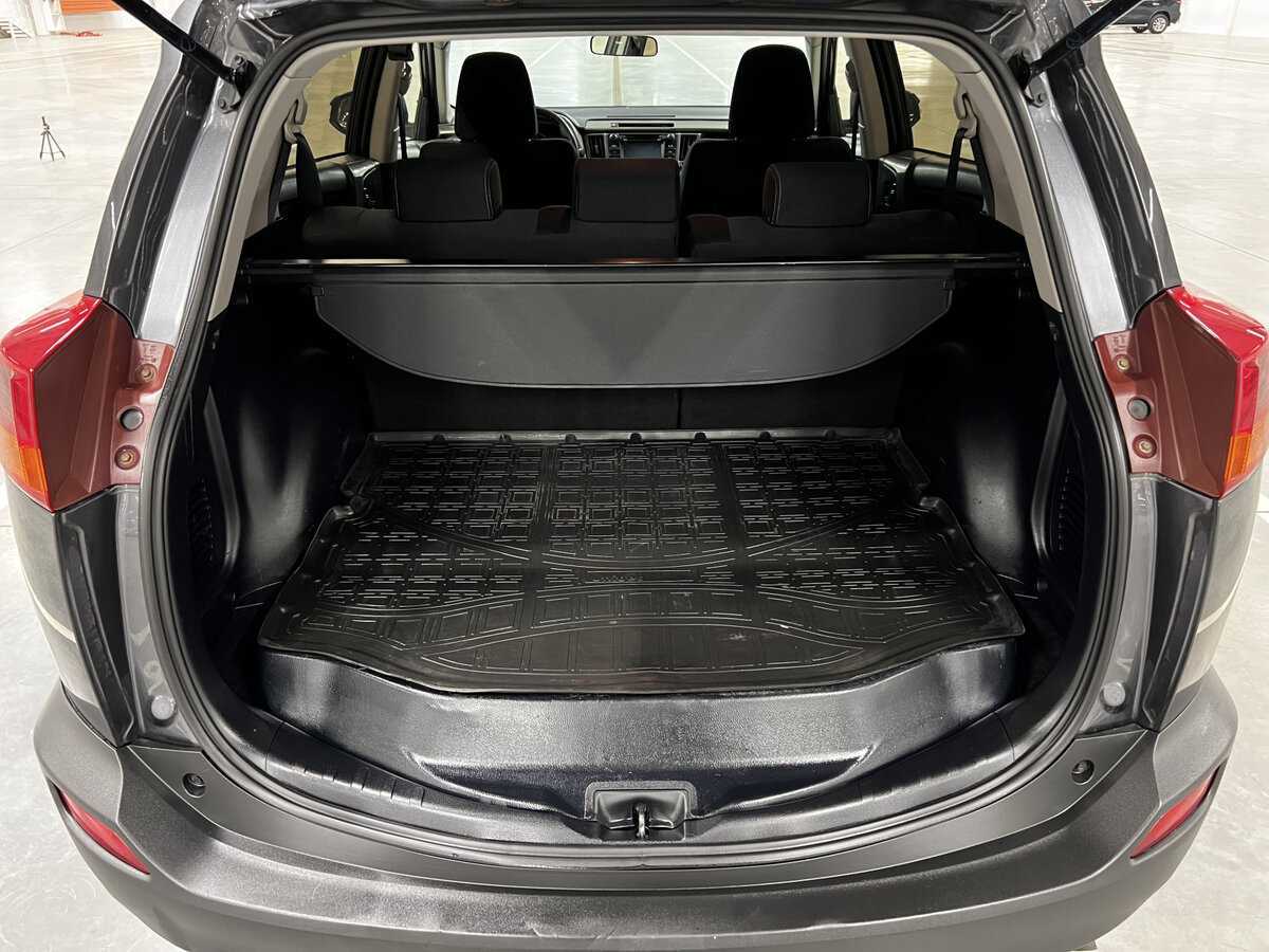 Toyota RAV4 2014 года с пробегом. Фото: #9