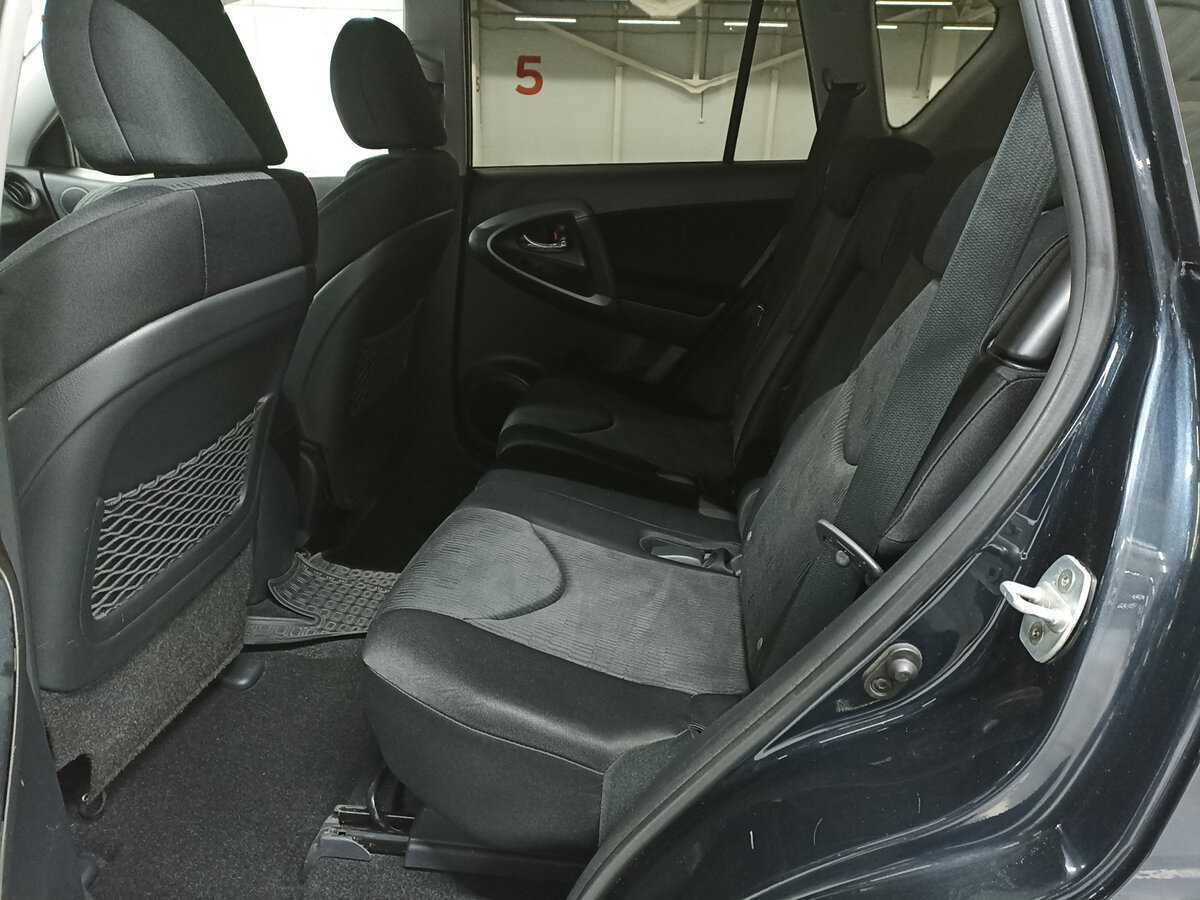 Toyota RAV4 2012 года с пробегом. Фото: #11