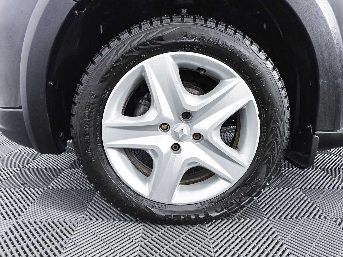 Б/У Рено Сандеро 2016 года. Фото: #14