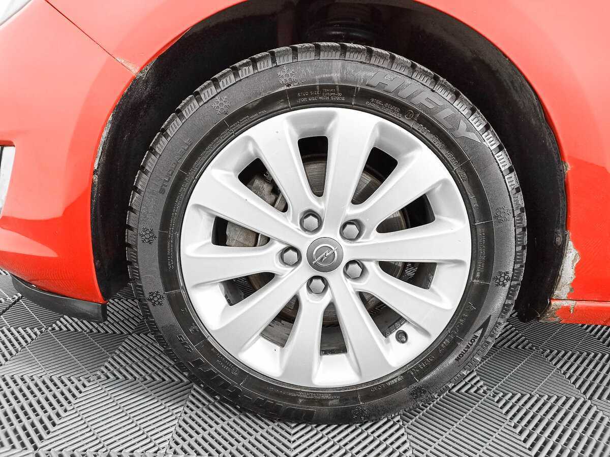 Б/У Опель Астра 2012 года. Фото: #13