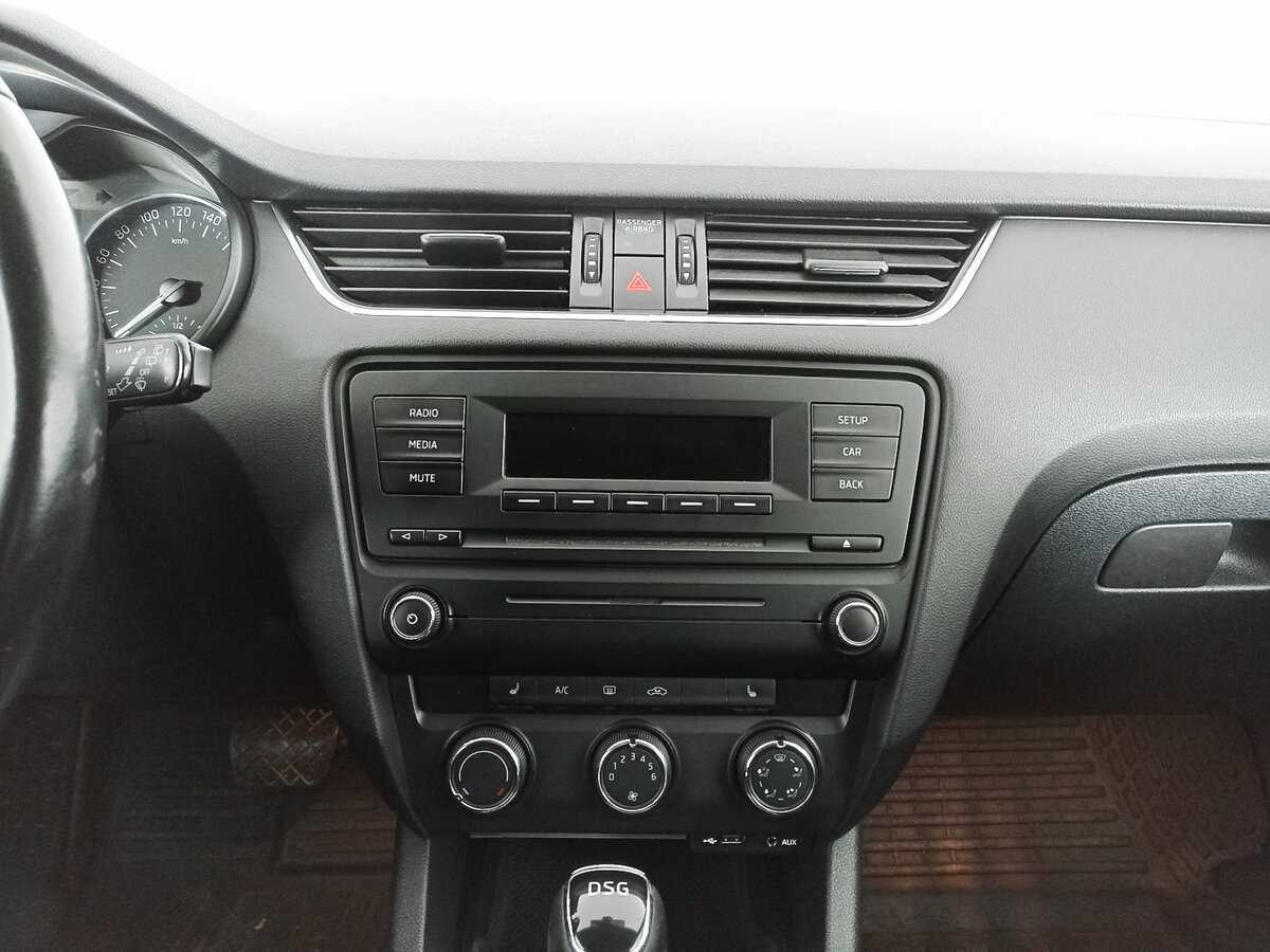 Б/У Шкода Октавия 2014 года. Фото: #10