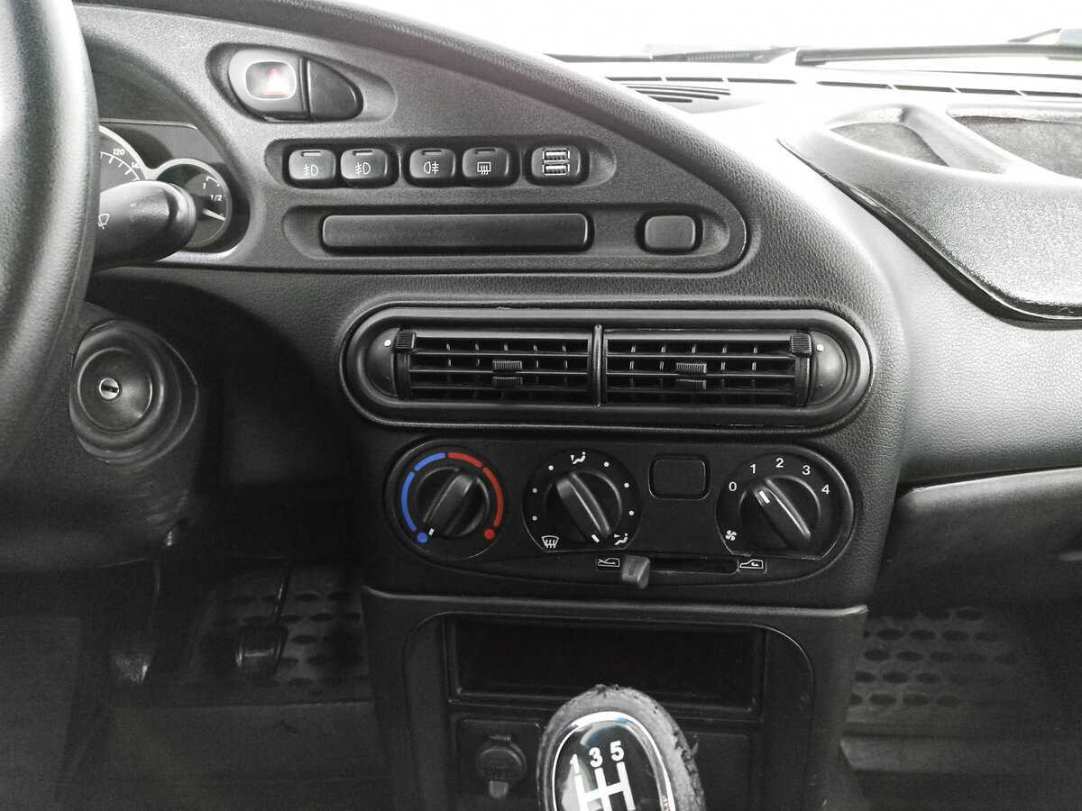 Chevrolet Niva 2017 года с пробегом. Фото: #12