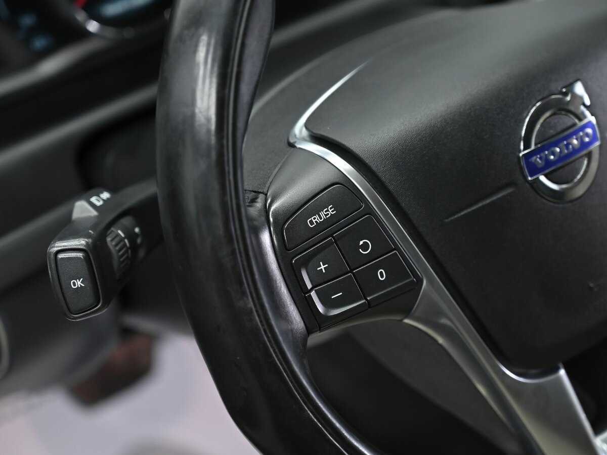 Б/У Вольво ИксЦ60 2014 года. Фото: #7