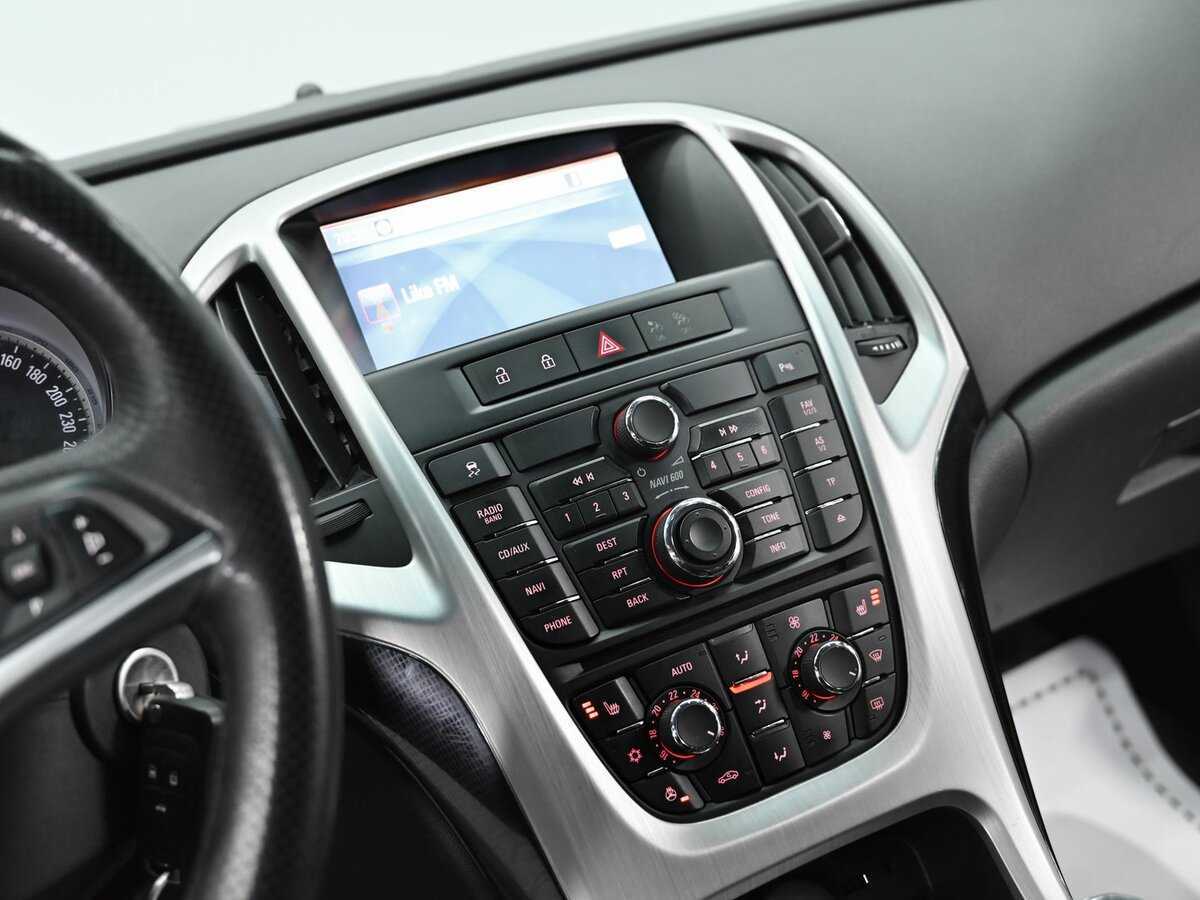 Opel Astra 2012 года с пробегом. Фото: #8