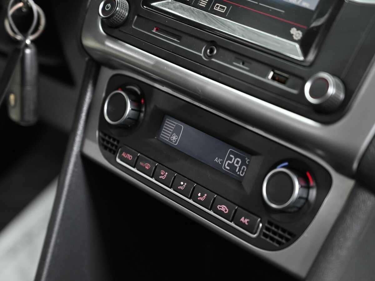 Б/У Фольксваген Поло 2017 года. Фото: #10