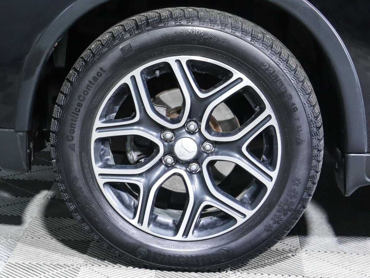 Б/У Митсубиши Оутлэндер 2014 года. Фото: #8