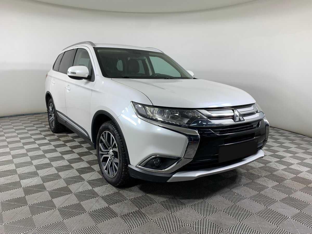 Mitsubishi Outlander 2016 года с пробегом. Фото: #2